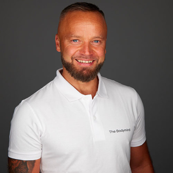 Grzegorz Pirog is a certified Myofascial Energetic Release practictioner and offers sessions in Geneva and Lausanne, Switzerland