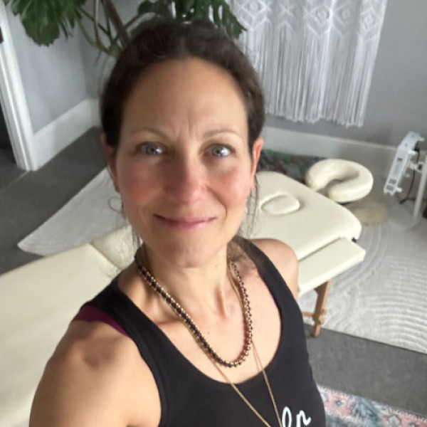Amanda Ashy is somatic coach using Myofascial Energetic Release in individual sessions in St Leonards on Sea, United Kingdom.