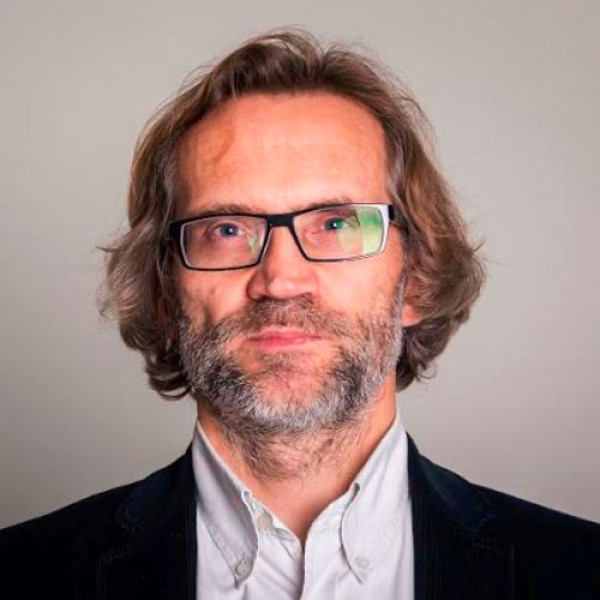 Andrzej Kusiak offers Myofascial Energetic Release individual session in Kraków and Wola Zachariaszowska, Poland.