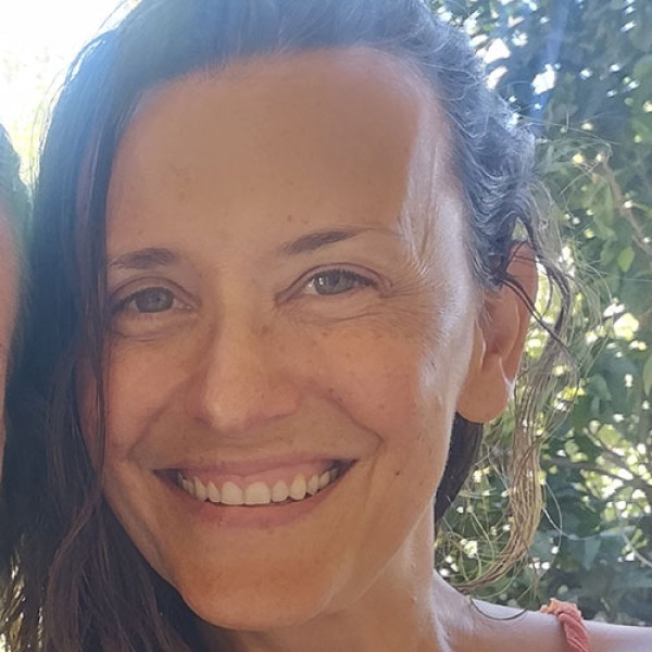 Atma doll offers Myofascial Energetic Release sessions in Paris and Lyon France