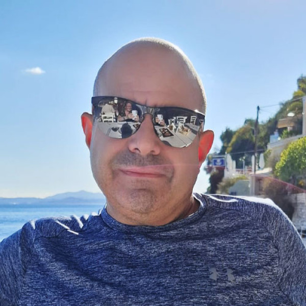 Gal Avraham offers Myofascial Energetic Release massage sessions in Tel Aviv Israel and is a certified MER practitioner